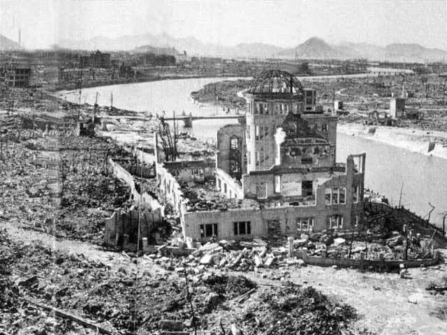 On 6th August 1945, Hiroshima 200,000 people die.  