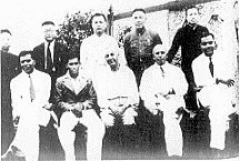 インド医療使節団が1938年に武漢八路軍弁事処に到着した際の写真
