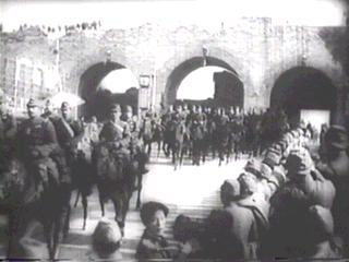 昭和12（1937）年12月17日の入城式の様子